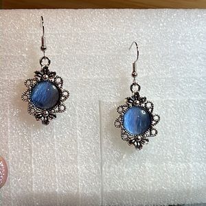 22267 Blue cat eye gemstone earrings